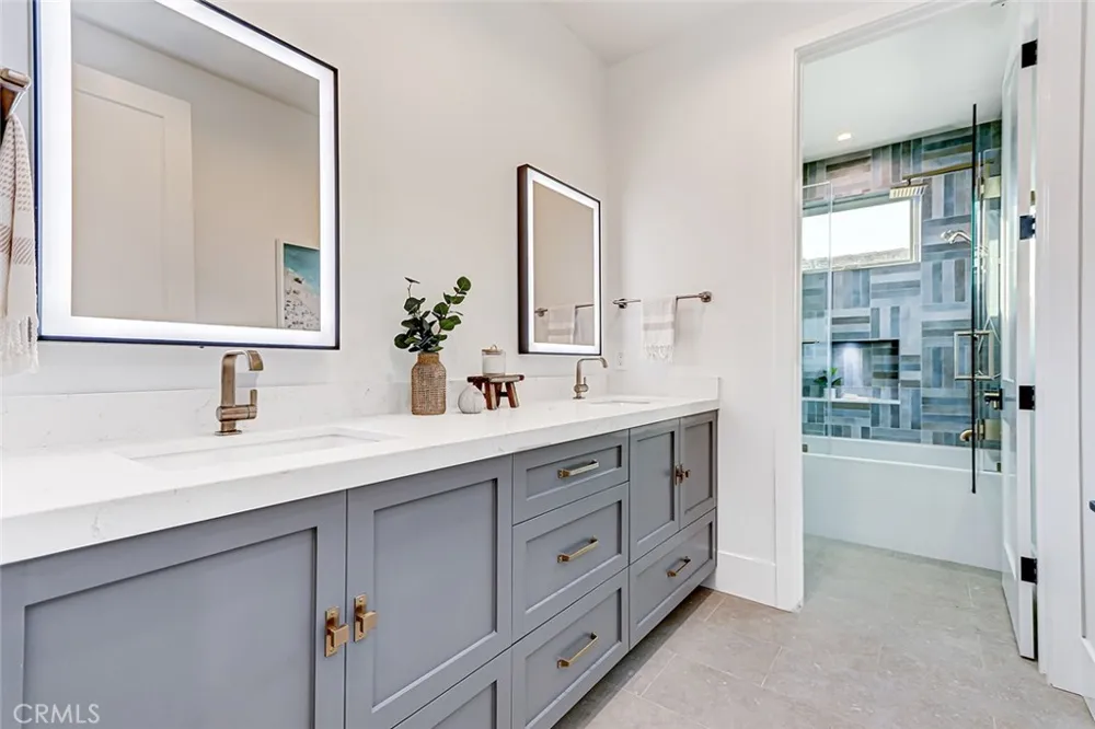 1658 Ruhland Ave Manhattan Beach, CA 90266