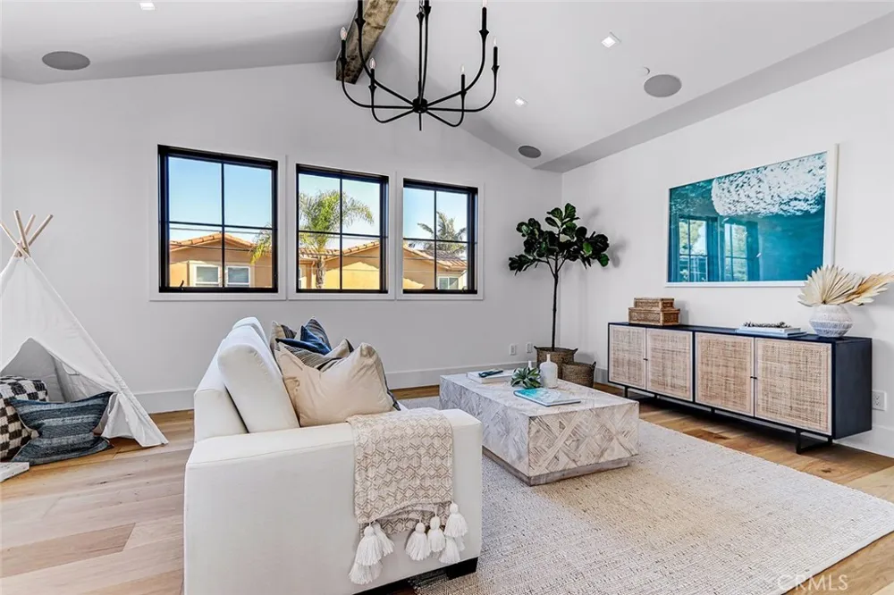 1658 Ruhland Ave Manhattan Beach, CA 90266