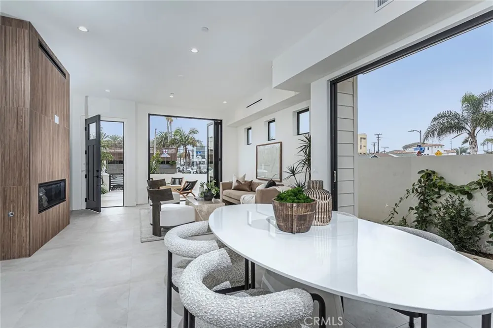 328 3rd Street Huntington Beach, CA 92648