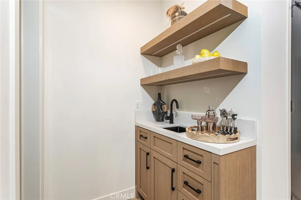 328 3rd Street Huntington Beach, CA 92648