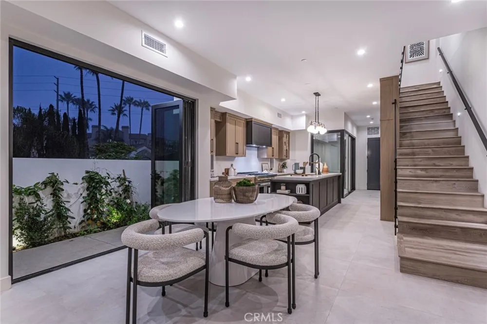 328 3rd Street Huntington Beach, CA 92648
