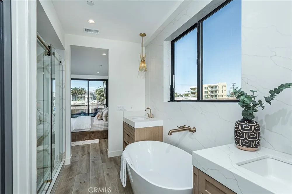 328 3rd Street Huntington Beach, CA 92648