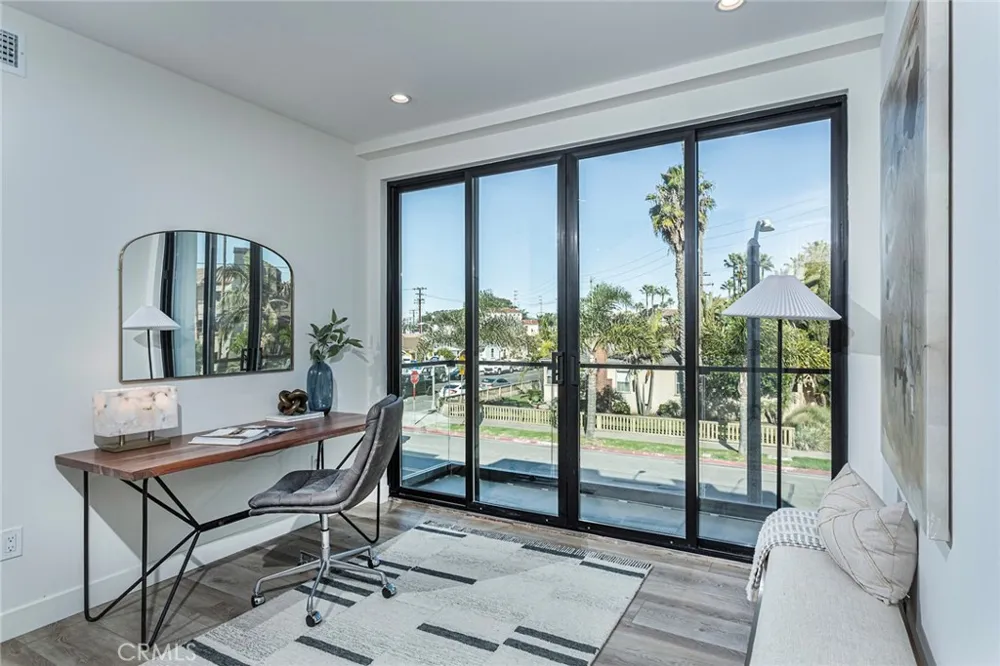 328 3rd Street Huntington Beach, CA 92648