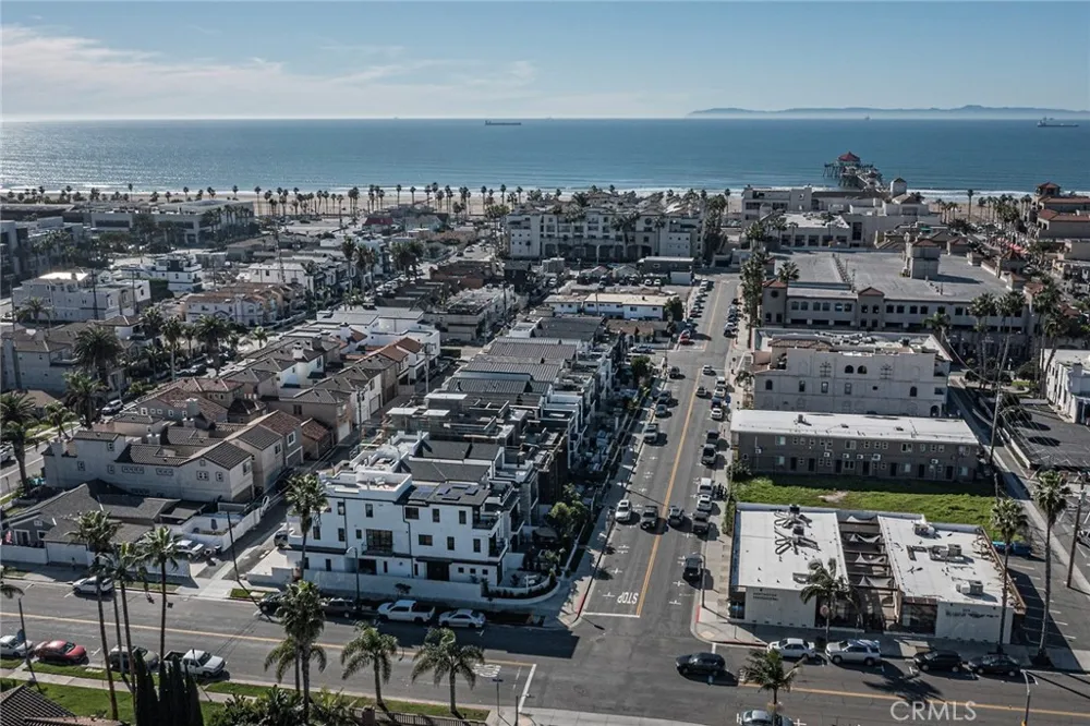 328 3rd Street Huntington Beach, CA 92648