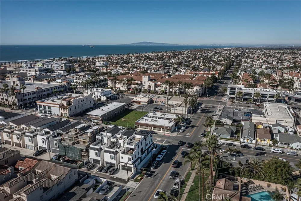 328 3rd Street Huntington Beach, CA 92648
