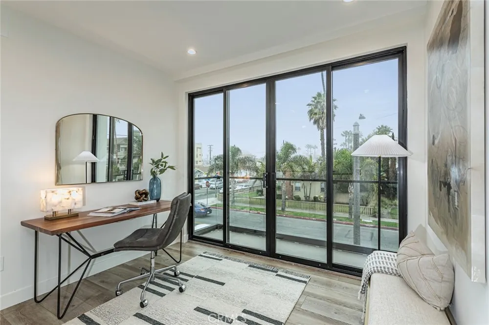 328 3rd Street Huntington Beach, CA 92648