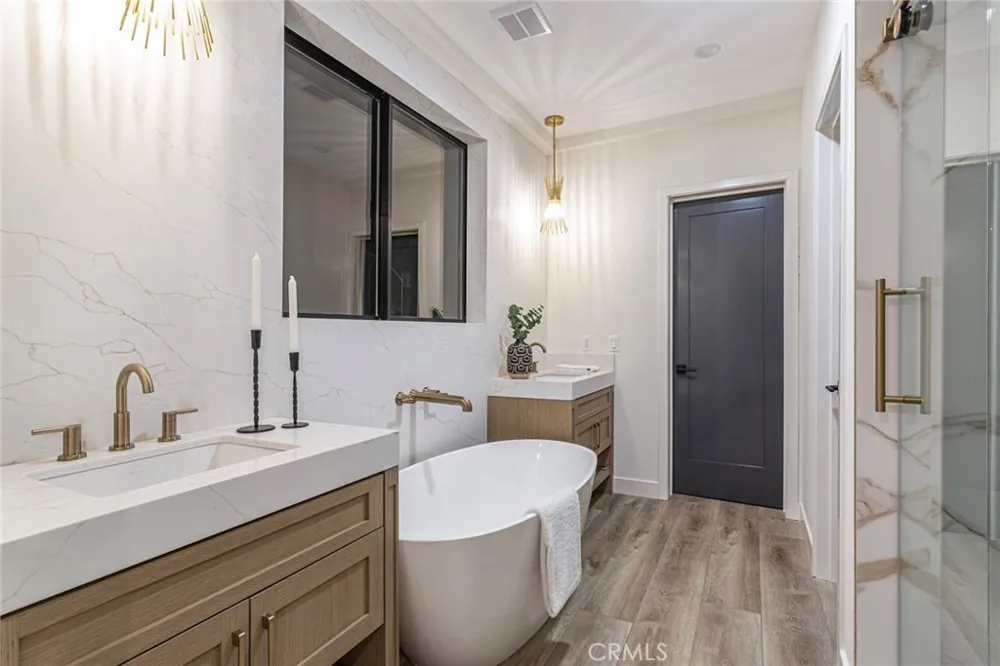 328 3rd Street Huntington Beach, CA 92648