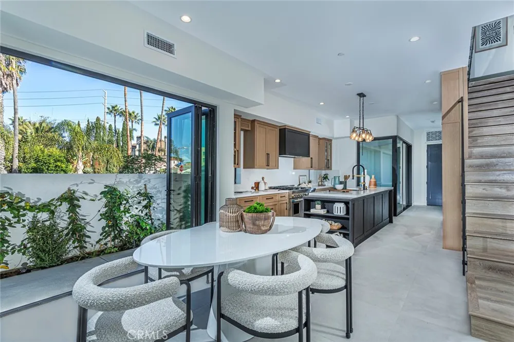 328 3rd Street Huntington Beach, CA 92648