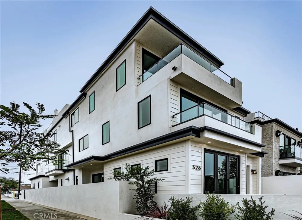 328 3rd Street Huntington Beach, CA 92648