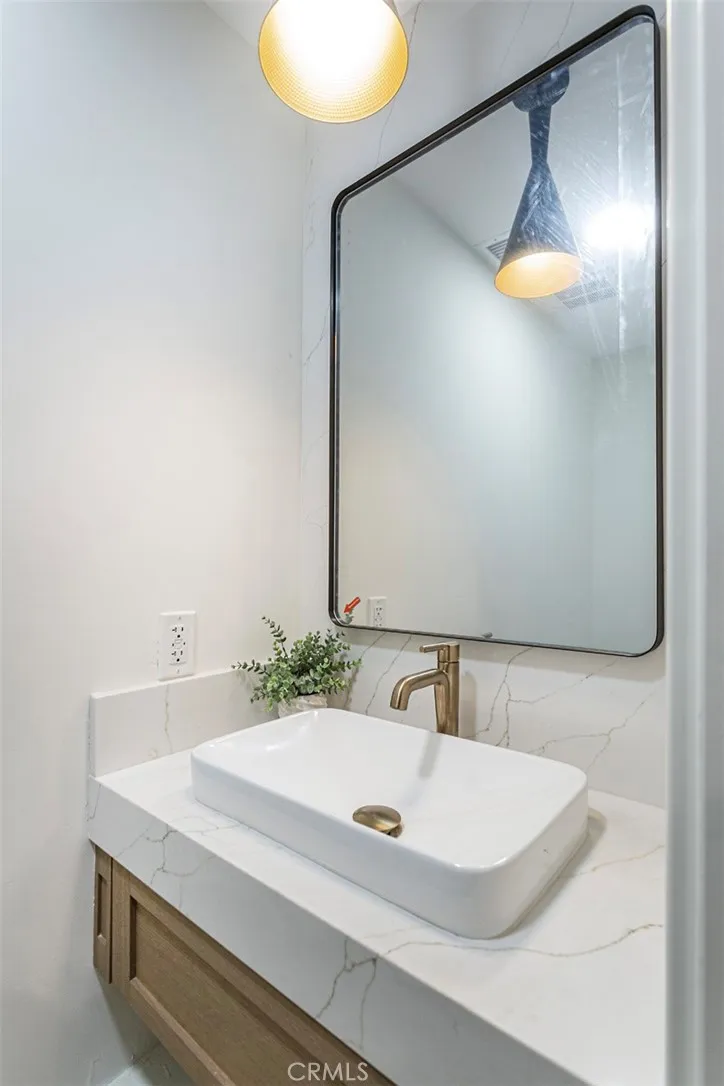 328 3rd Street Huntington Beach, CA 92648