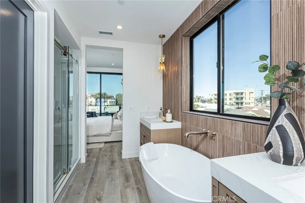 328 3rd Street Huntington Beach, CA 92648