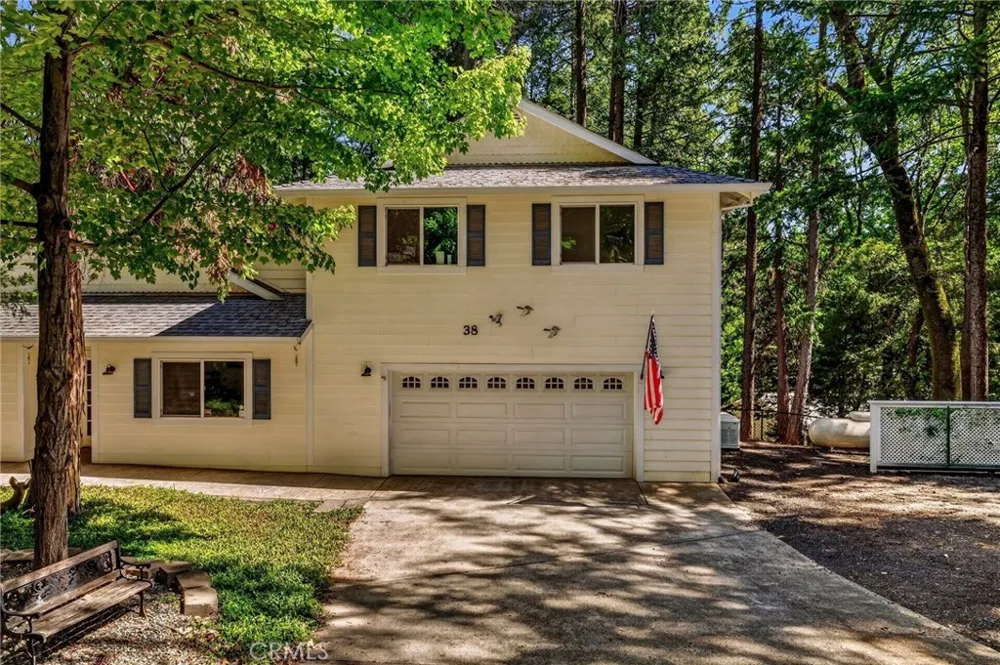 38 Mallard Court Magalia, CA 95954