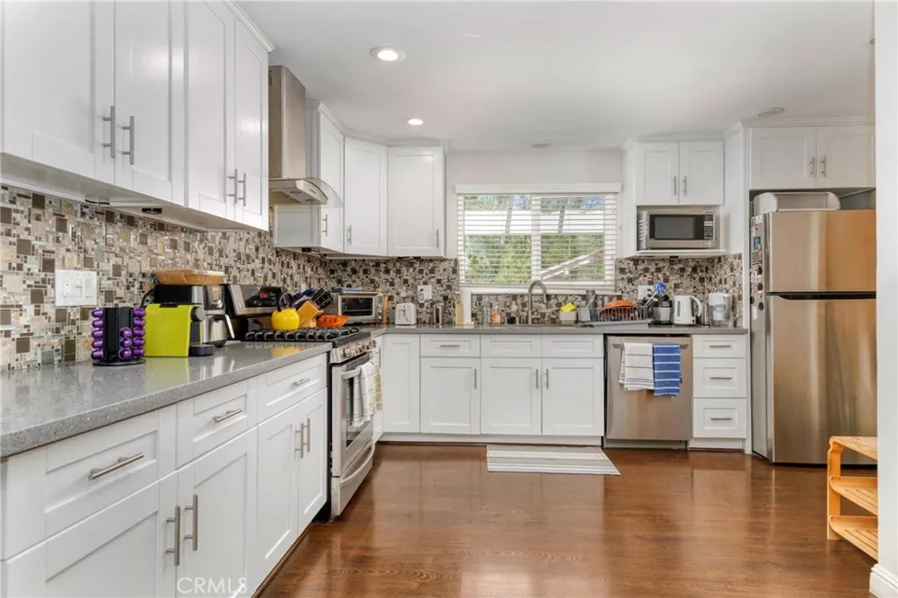 17058 Midwood Dr. Granada Hills, CA 91344