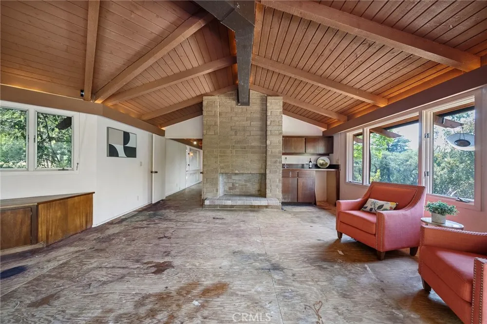 677 Deodar Bradbury, CA 91008