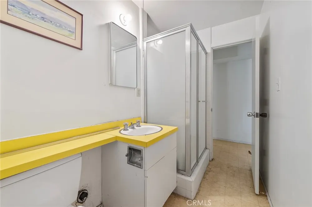 677 Deodar Bradbury, CA 91008