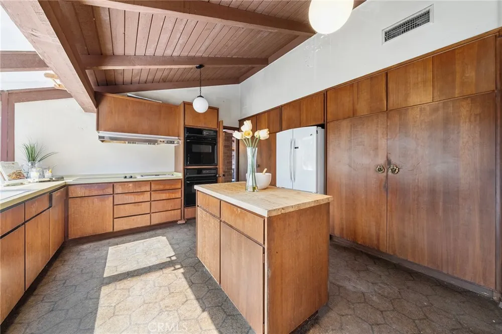 677 Deodar Bradbury, CA 91008