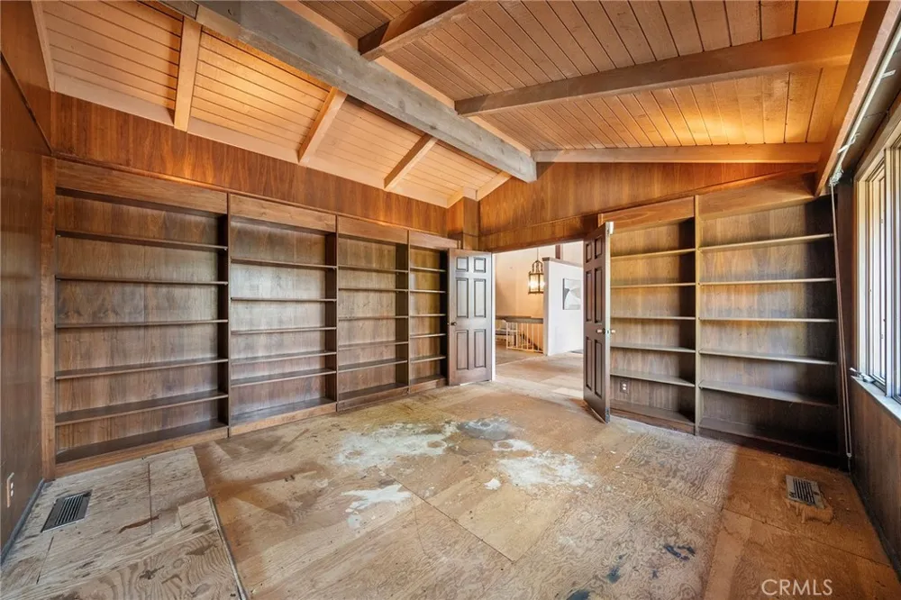 677 Deodar Bradbury, CA 91008