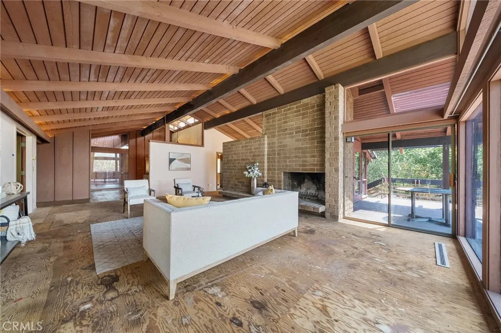 677 Deodar Bradbury, CA 91008