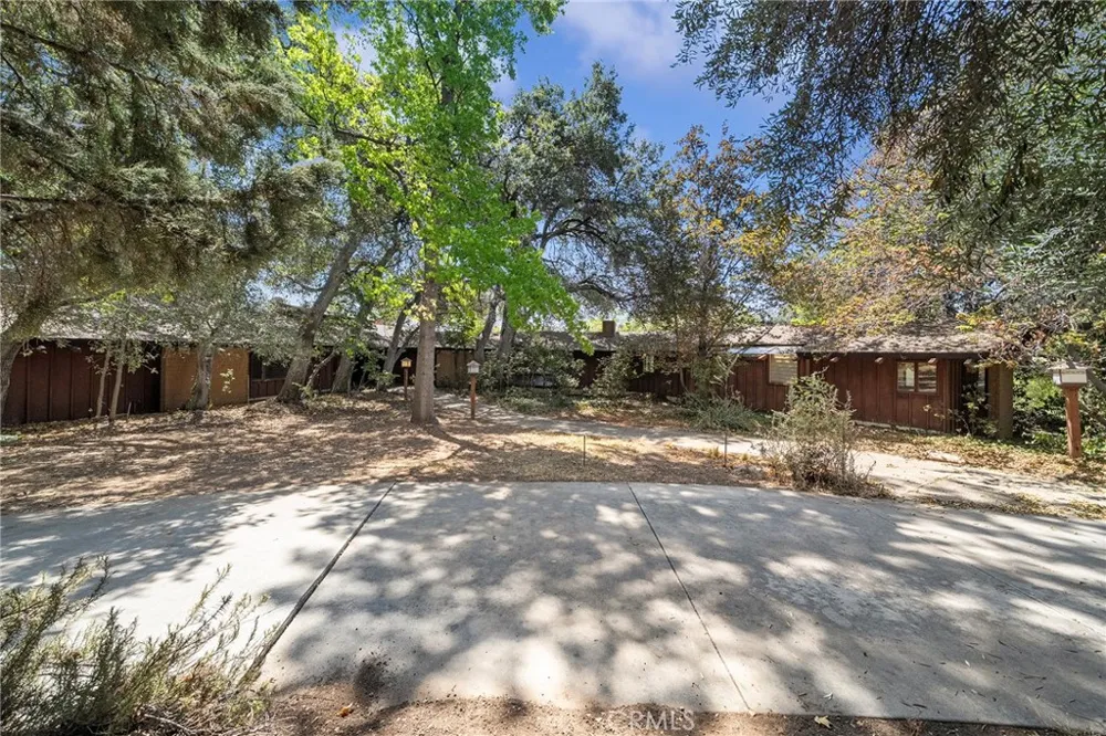 677 Deodar Bradbury, CA 91008