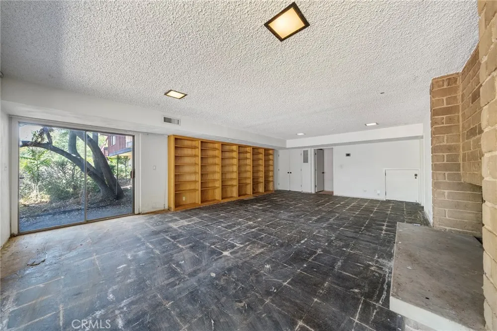 677 Deodar Bradbury, CA 91008