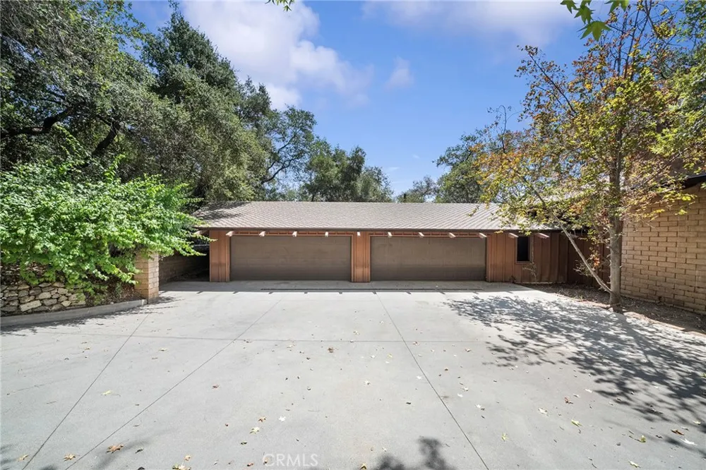 677 Deodar Bradbury, CA 91008