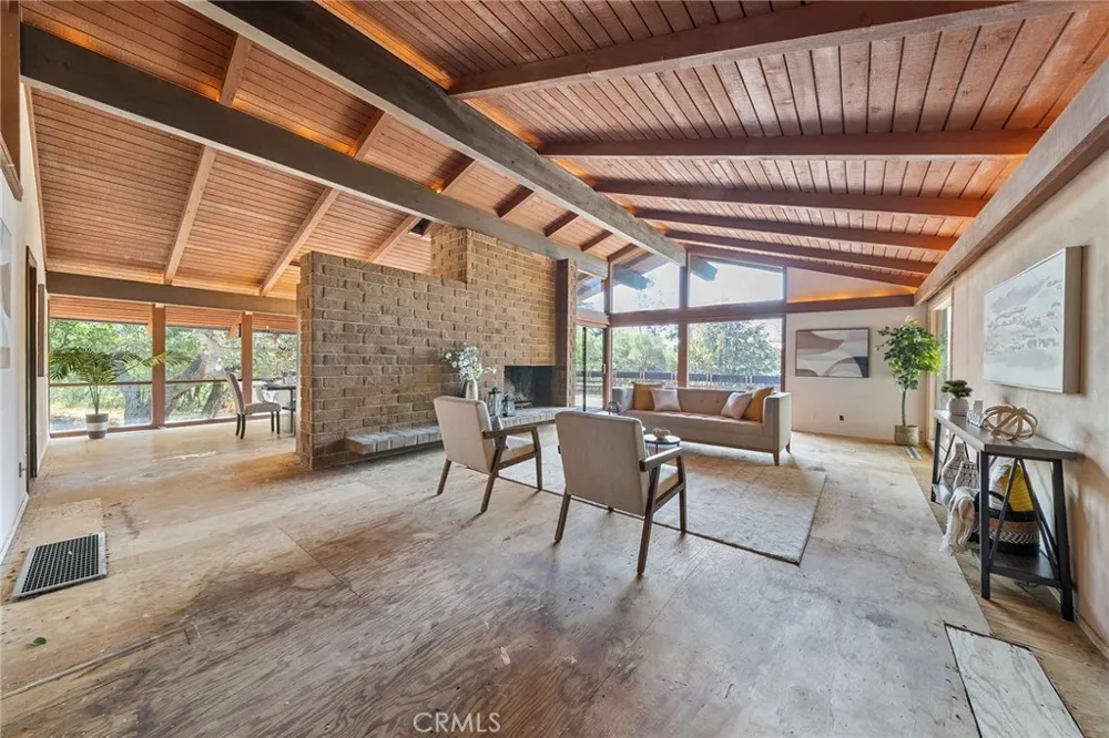 677 Deodar Bradbury, CA 91008