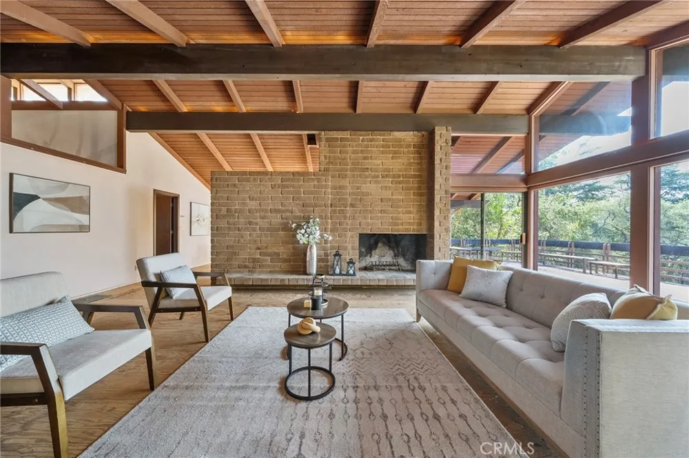 677 Deodar Bradbury, CA 91008