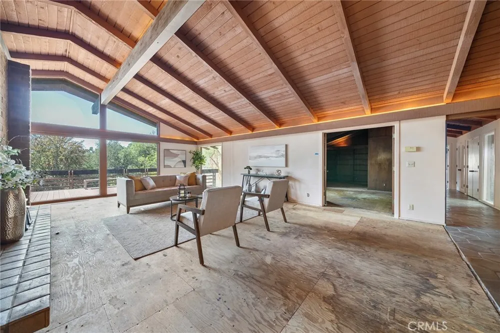 677 Deodar Bradbury, CA 91008