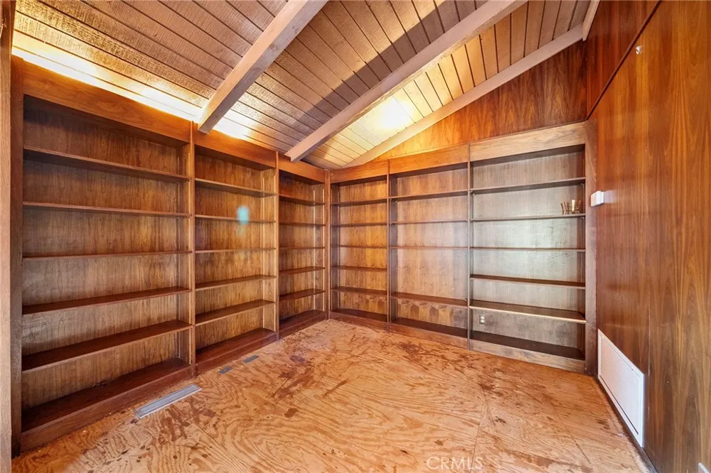 677 Deodar Bradbury, CA 91008