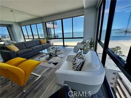 1310 E Ocean Boulevard #906 Long Beach, CA 90802