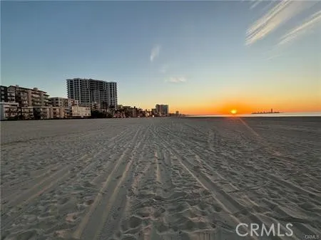 1310 E Ocean Boulevard #906 Long Beach, CA 90802