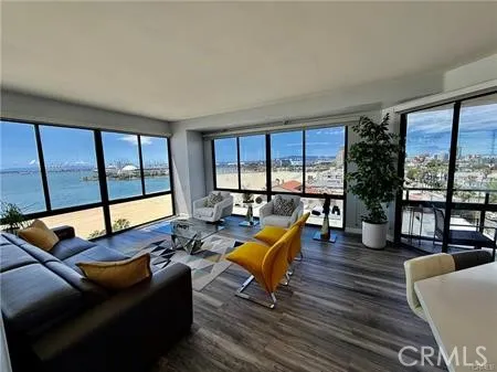 1310 E Ocean Boulevard #906 Long Beach, CA 90802