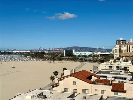 1310 E Ocean Boulevard #906 Long Beach, CA 90802