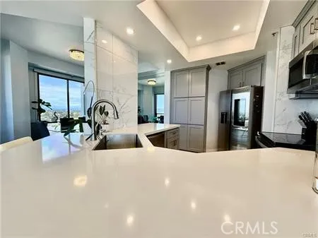 1310 E Ocean Boulevard #906 Long Beach, CA 90802