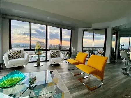 1310 E Ocean Boulevard #906 Long Beach, CA 90802