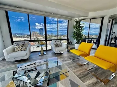 1310 E Ocean Boulevard #906 Long Beach, CA 90802