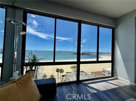 1310 E Ocean Boulevard #906 Long Beach, CA 90802