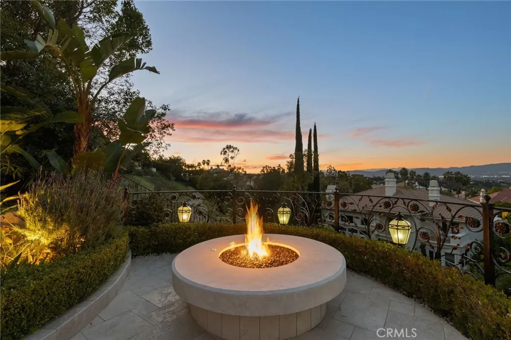 3724 Winford Drive Tarzana, CA 91356