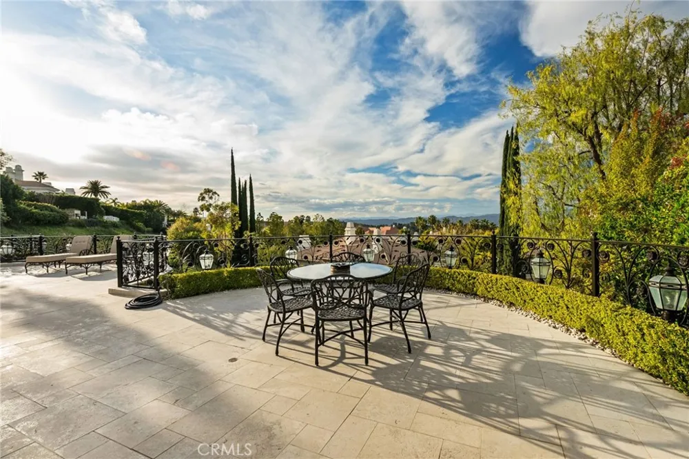 3724 Winford Drive Tarzana, CA 91356