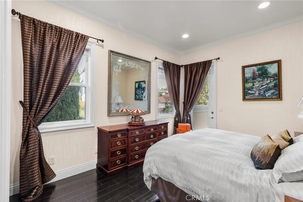 3724 Winford Drive Tarzana, CA 91356