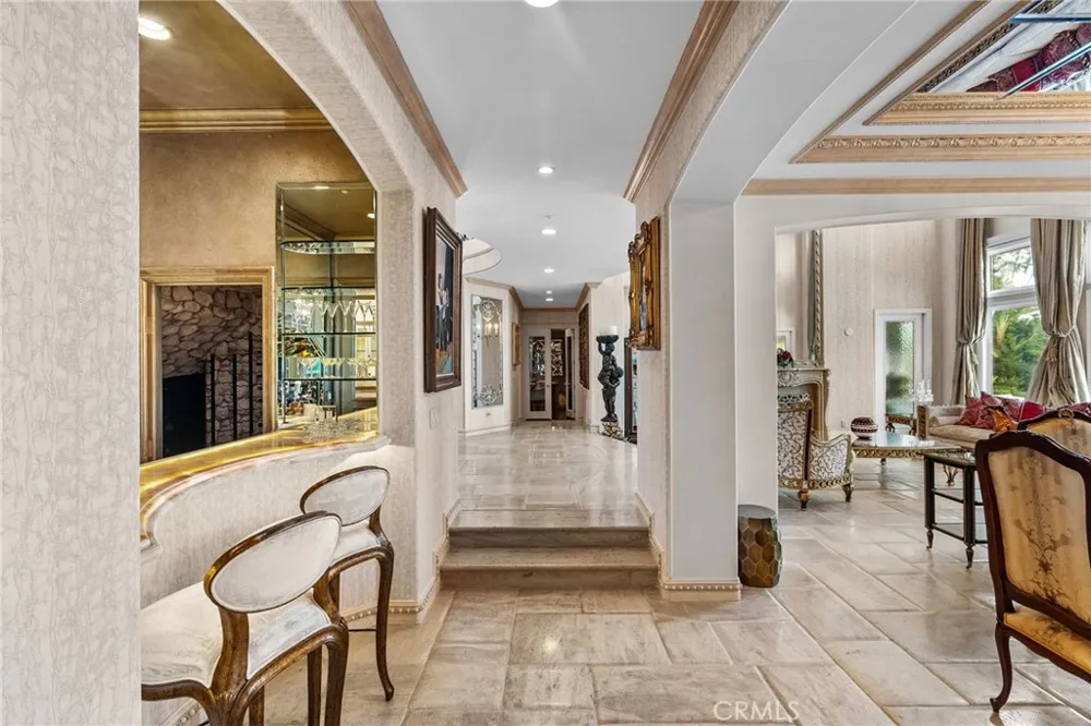3724 Winford Drive Tarzana, CA 91356
