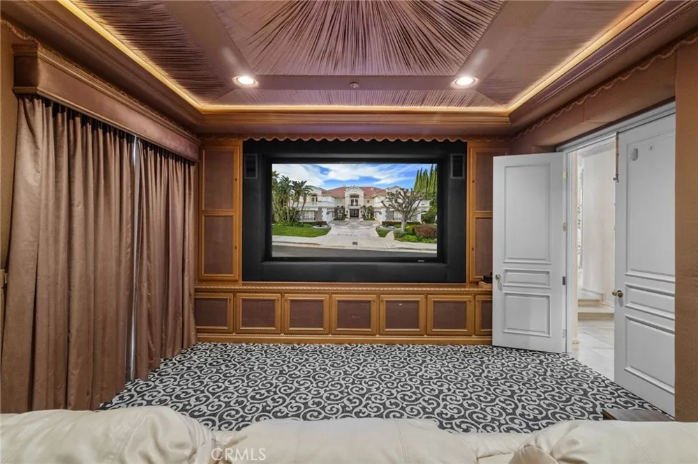 3724 Winford Drive Tarzana, CA 91356