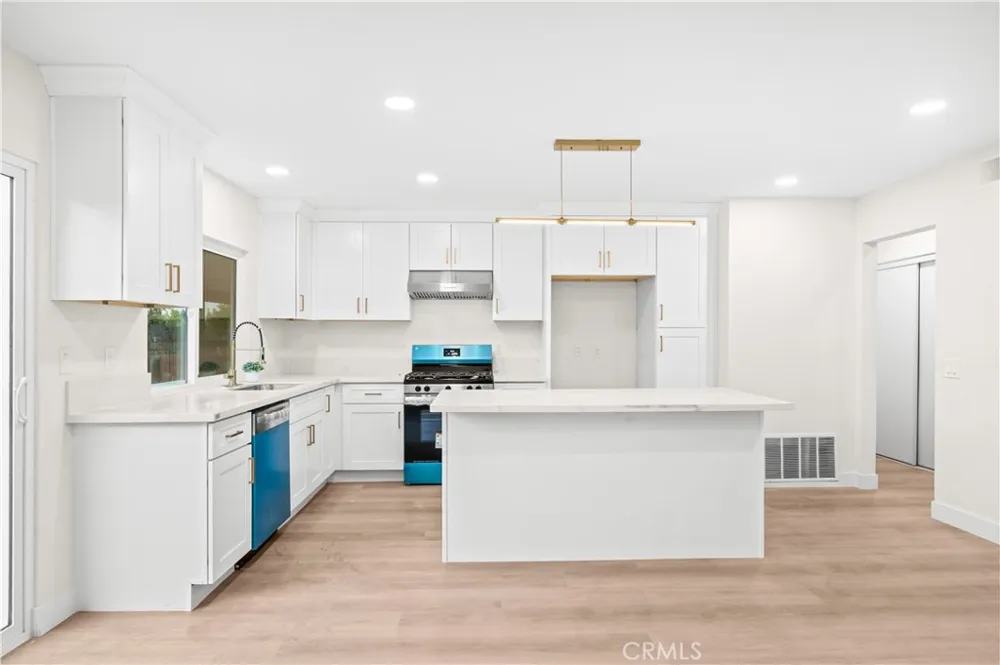1266 W Lorraine Rialto, CA 92376