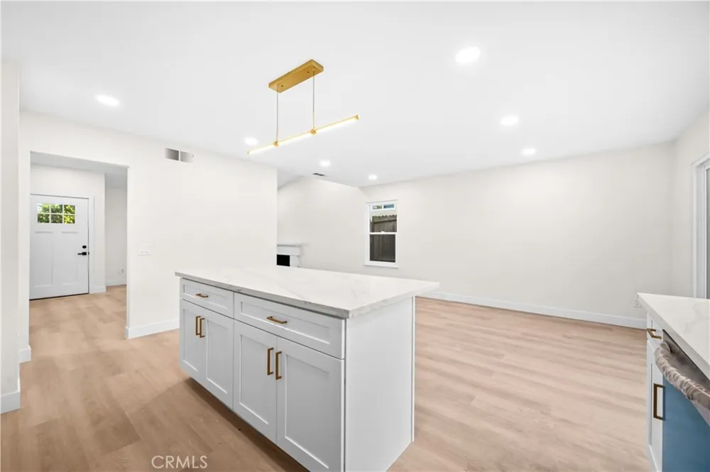 1266 W Lorraine Rialto, CA 92376
