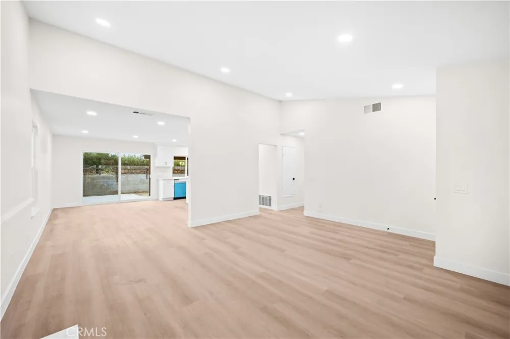 1266 W Lorraine Rialto, CA 92376