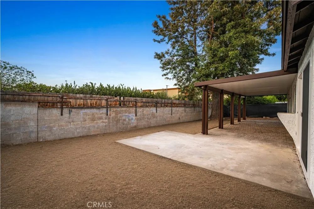 1266 W Lorraine Rialto, CA 92376