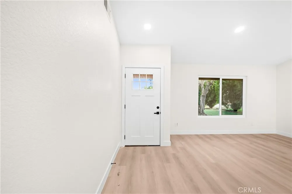 1266 W Lorraine Rialto, CA 92376