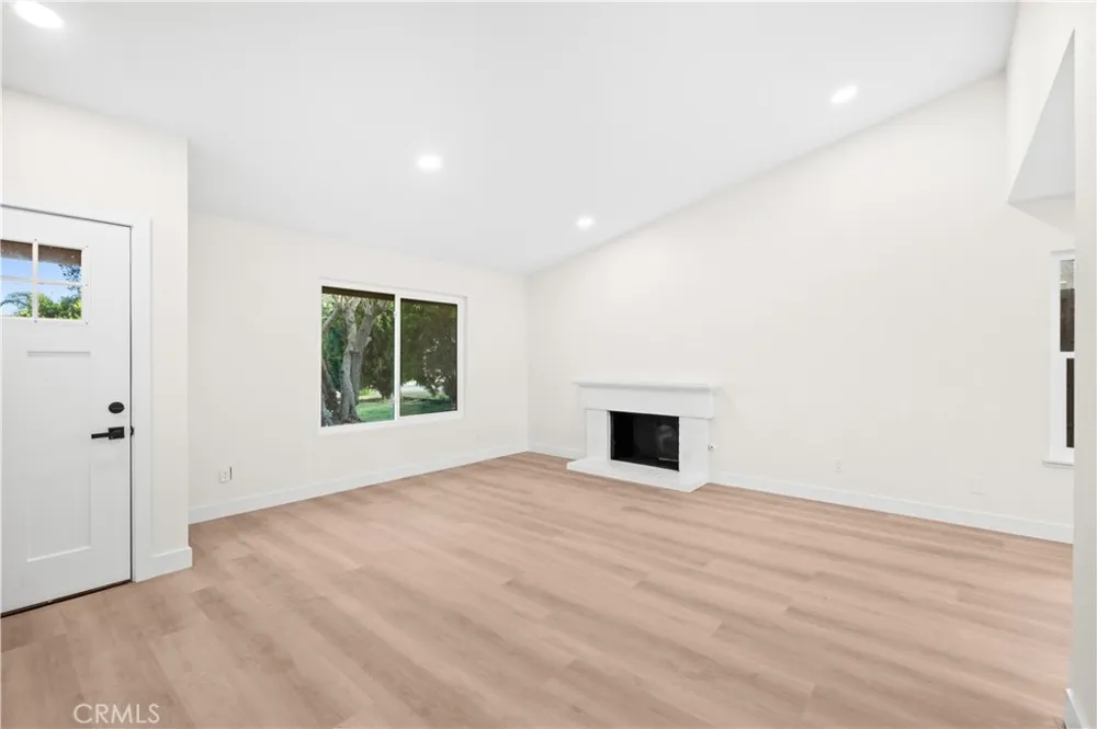 1266 W Lorraine Rialto, CA 92376