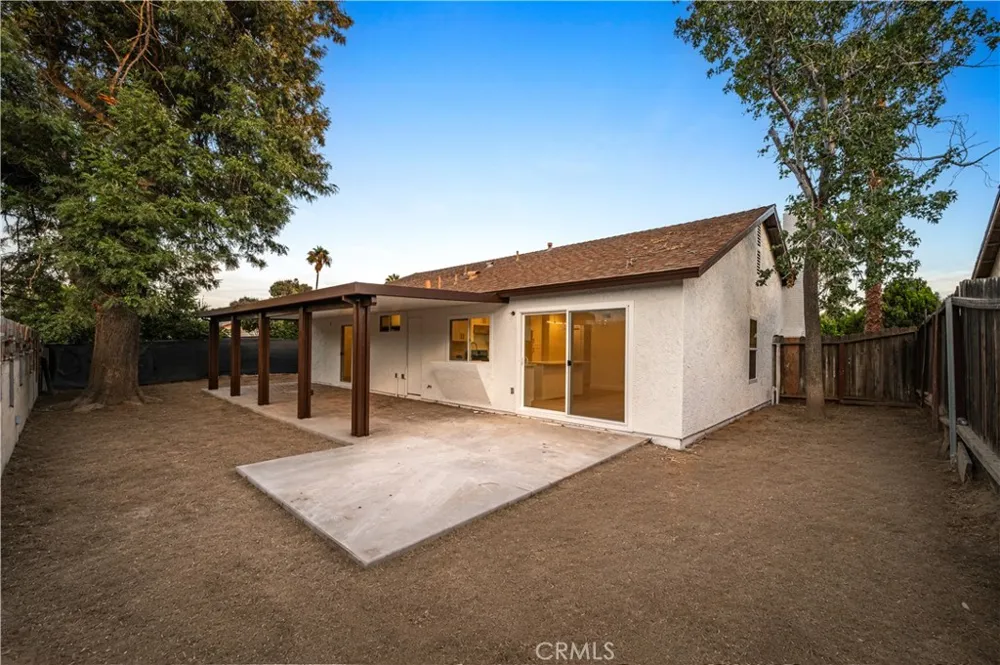 1266 W Lorraine Rialto, CA 92376