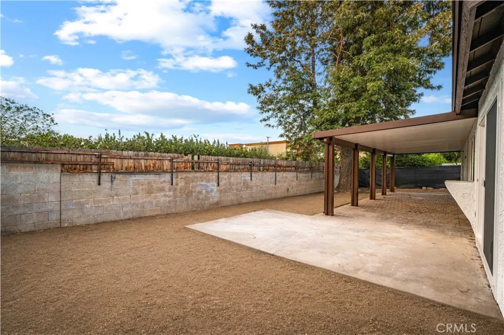 1266 W Lorraine Rialto, CA 92376